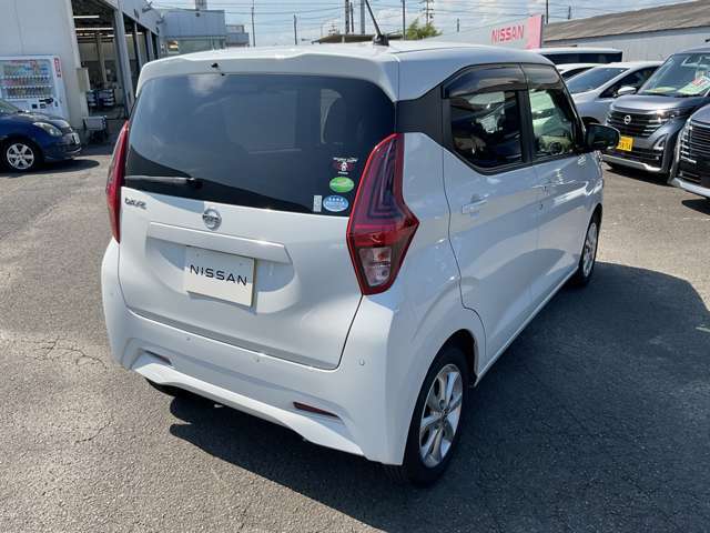 高さが有るので乗り降りや荷物の出し入れがし易く便利な一台です。
