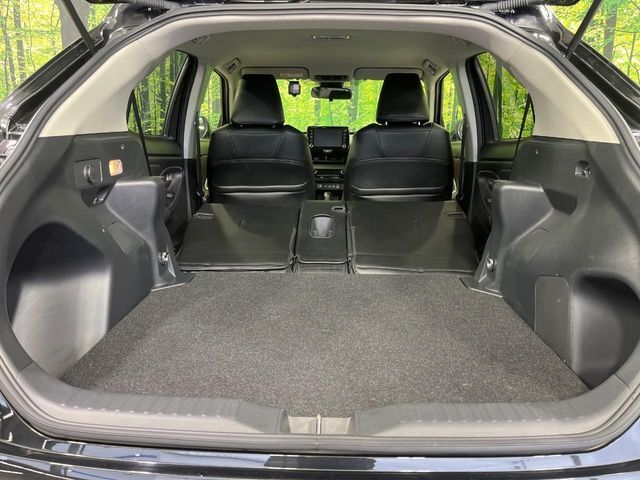 後席を格納すると、これだけの広さが！シーンに合わせたシートアレンジで、大きな荷物も積むことが出来ます♪