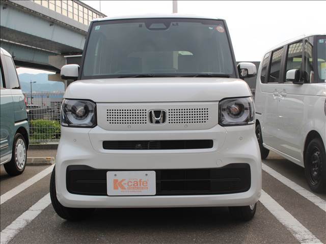 人気の届出済未使用車や厳選中古車を全メーカー豊富に取り揃えております。