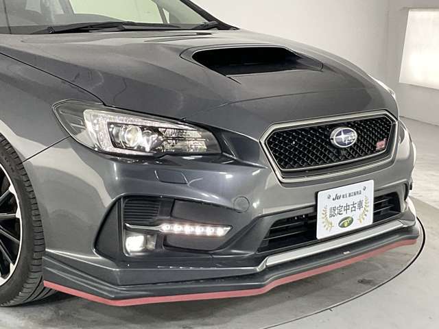 ヘッドランプ・フォグランプは【LED】ですので、見た目も明るさもバッチリ☆ ヘッドランプは【ハイビームアシスト】機能も付いています！