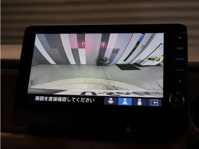 【バックカメラ】後退時も安心。リバース連動で画面が切り替わるのでとっても便利。