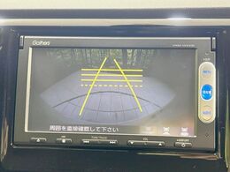 【バックカメラ】駐車時に後方がリアルタイム映像で確認できます。大型商業施設や立体駐車場での駐車時や、夜間のバック時に大活躍！運転スキルに関わらず、今や必須となった装備のひとつです！