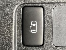 【パワースライドドア】スマートキーや運転席のスイッチでスライドドアの開閉が可能♪電動だから力を入れてドアを開ける必要が無く、小さいお子様でも、重い荷物を持っている時もラクに開け閉めできます♪