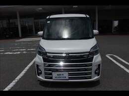 広い展示場には目移りしちゃうくらい軽・届出済未使用車が展示されてます