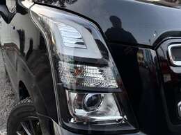 曇りやキズの少ないLEDヘッドライトになっております♪視認性も良く夜道を明るく照らしてくれますね♪