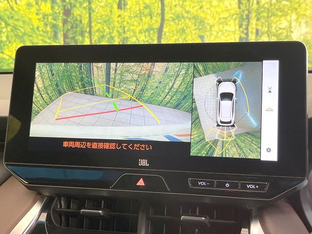 【パノラミックビューモニター】専用のカメラにより、上から見下ろしたような視点で360度クルマの周囲を確認することができます☆死角部分も確認しやすく、狭い場所での切り返しや駐車もスムーズに行えます。