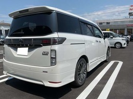 R3年式　エルグランド　ハイウェイスターS　アーバンクロム　パールホワイトのお車が入荷しました☆