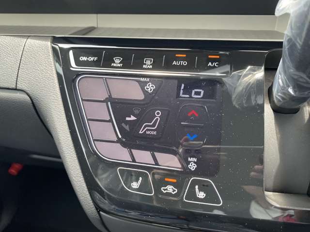 ☆ご掲載中の車両に関して☆　気になる点や知りたいことがあればお気軽にお問い合わせ・お電話くだいませ！すぐに詳しい営業のスタッフから詳しいお話を致します！