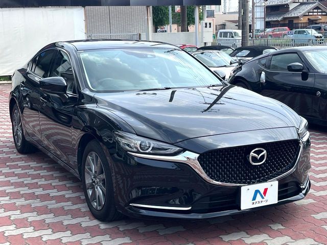 大好評のボディコーティング「弾スプラッシュコート」もご納車までに施工可能。通常のガラスコートと異なる、耐久年数6年の無機質ガラスコーティングが、ボディをキレイな状態に保ってくれます。