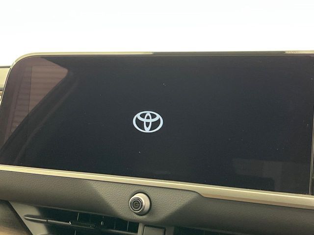 【12.3インチワイドナビ】高級感とインパクトのある大型ワイドナビを装備。各種オーディオ操作はもちろん、横長ワイド画面でのマップ2分割表示など、利便性も高いナビです♪