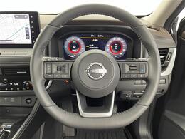 【ステアリング】軽い力で扱いやすいハンドルです。目立つ傷やスレなどなく綺麗な状態です！除菌プランいれていただくとさらに快適に！清潔なお車はお子様にも安心ですね！