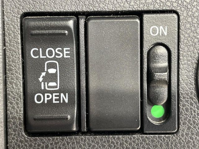 【パワースライドドア】スマートキーや運転席のスイッチでスライドドアの開閉が可能♪電動だから力を入れてドアを開ける必要が無く、小さいお子様でも、重い荷物を持っている時もラクに開け閉めできます♪