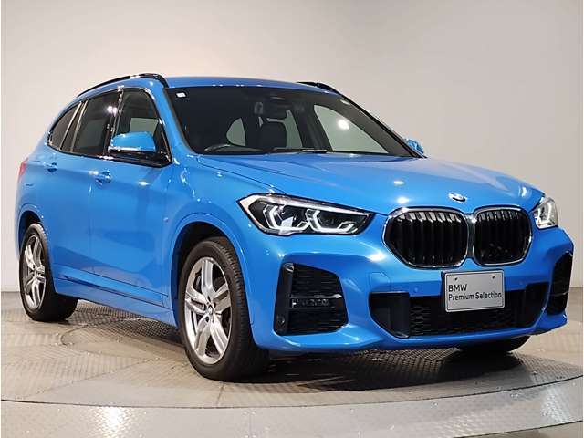 【BMWの伝統-2】時代を超える美しさ。磨き抜かれたエアロダイナミクスが瞳を奪う。一目で伝わるスポーティーなプロポーションは、BMWの走行性能を生み出すのに欠かせない要因の一つです。