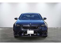 BMWのまさに「顔」ともいえる「キドニー・グリル」は、他の追随を許さない存在感を誇り、「キドニー・グリル」を見かけただけでBMWの風格を感じさせます！！