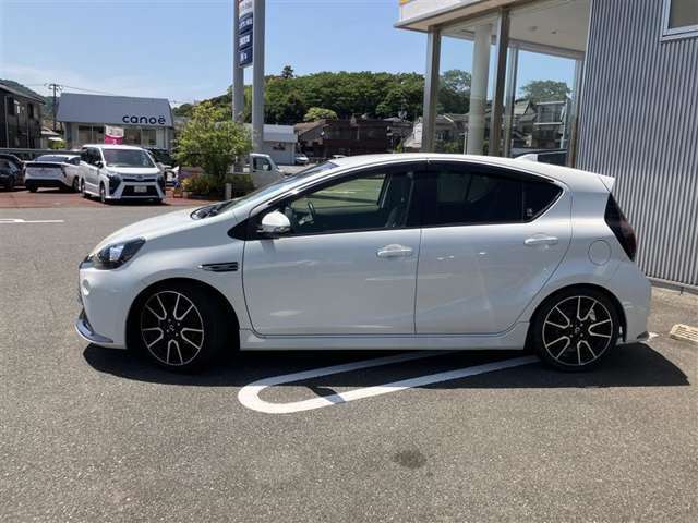 販売するすべての中古車に【ロングラン保証】が付帯します。走行距離無制限・期間は1年間です。保証修理は全国5000箇所のトヨタテクノショップにてお受けいただけます。