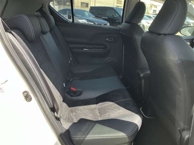 ゆとりある広々とした車内空間は、ドライブを始め買い物やレジャーなど、幅広く活躍します。一人でもみんなとでもお出かけを楽しみましょう！