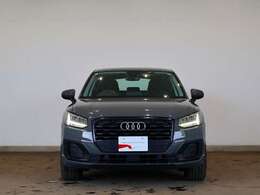 Audi Q2 30 TFSI sport ＃passion/アルミホイールAudi Sport 5アームロータースタイルアンスラサイトブラック8J×19 /LEDヘッドライト