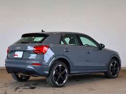 Audi Q2 30 TFSI sport ＃passion/アルミホイールAudi Sport 5アームロータースタイルアンスラサイトブラック8J×19 /LEDヘッドライト