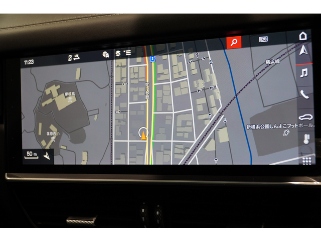 ポルシェ純正PCMナビ搭載です。