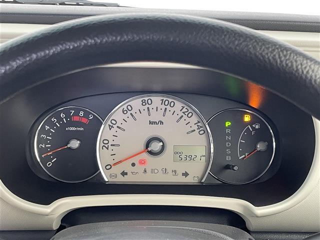 【スピードメーター】メーターがシンプルで見やすく運転しやすいですね！