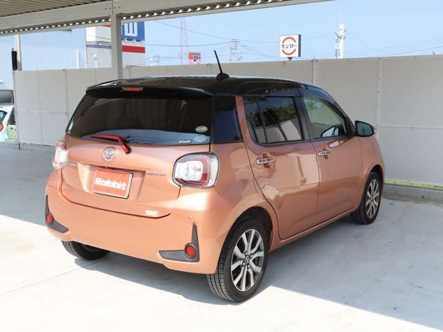 整備プランを、ご購入いただいた方には、専任のスタッフが撥水加工を施した磨きと室内清掃をした状態で、ご納車させていただきます。