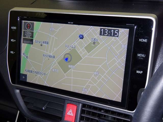 ナビゲーション付なので、何時何処でも行きたい場所へ。　ナビって無くて良いかなと思っていても一回使うと手放せませんよね。