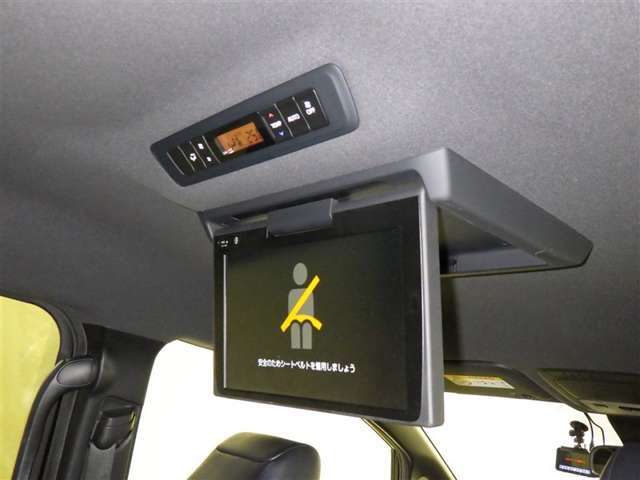 後席モニタ付き