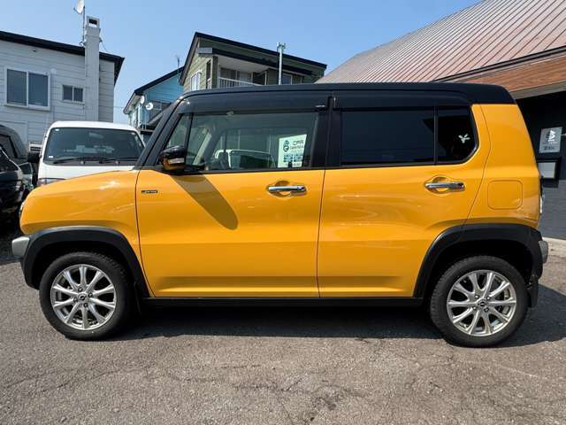 ●弊社は商品車全車、丁寧に鉄粉を取り除き、下処理をしてから磨き上げています。手触り光沢をご確認ください♪撥水効果の持ちも違います。