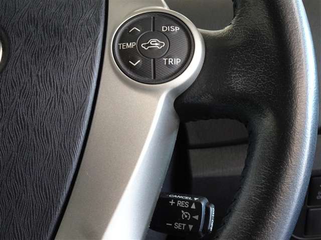 クルーズコントロールを装備してます、長距離運転で重宝します。