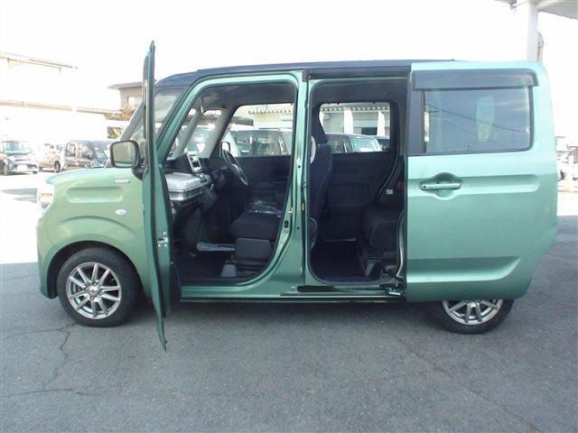 お客様に安心してお乗りいただく為に、ご納車してから1ヵ月後に再度点検を実施させて頂ております。当店のウリは充実のアフターケア！売りっぱなしではなく、お客様の安心・安全の為に、力を注いでおります。