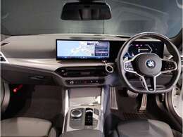 ☆センターパネルを運転席側に僅かに傾けたBMW独特のインパネ☆【駆け抜ける歓び】はここからもスタートしております☆