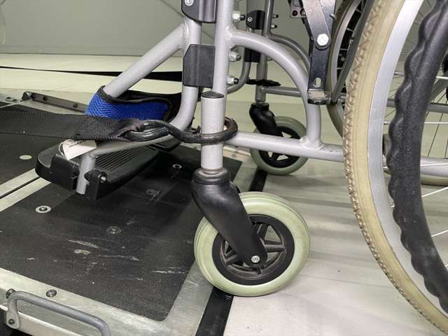 尚、エンジン、ミッション以外の部位の保証が必要な方はあったら「たすかる」中古車保証のスタンダードプラン、プラチナプランといった有料保証をおすすめいたします。
