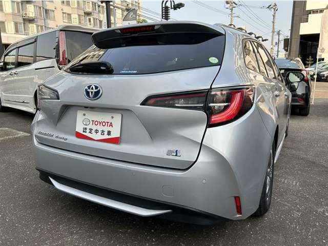 LEDテールライトです。省電力、高輝度のLEDは明るく照らすので夜間運転時の視認性を高めます。スタイリッシュな見た目で細かいところもこだわりたいあなたに！