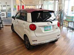 雨の日でもゆっくりお車ご覧いただけます