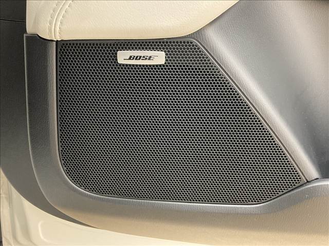 【BOSEプレミアムサウンド】オプションの高音質スピーカーを搭載しております。専用チューニングにより、クリアで臨場感あふれるサウンドを実現しワンランク上の空間をお楽しみください。