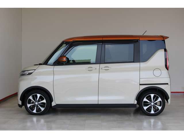 最長10年10万km特別保証延長対象車！初年度登録から最長10年または10万km走行のいずれか早いほうまで、無料で特別保証部品の修理を致しますので、乗ってから安心！明細はスタッフまでお問い合わせ下さい。