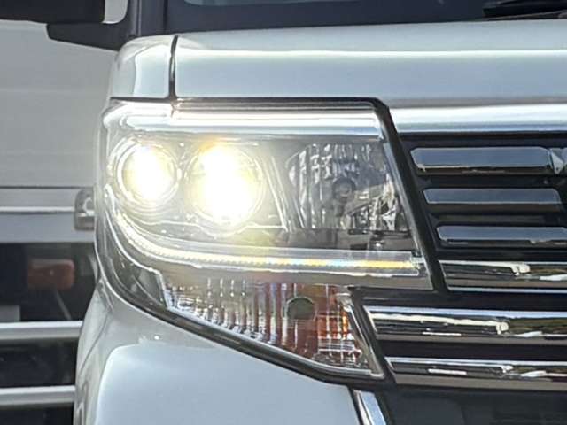 「LEDヘッドライト」　明るい！省電力！長寿命！暗い夜道も安全に運転できますね♪