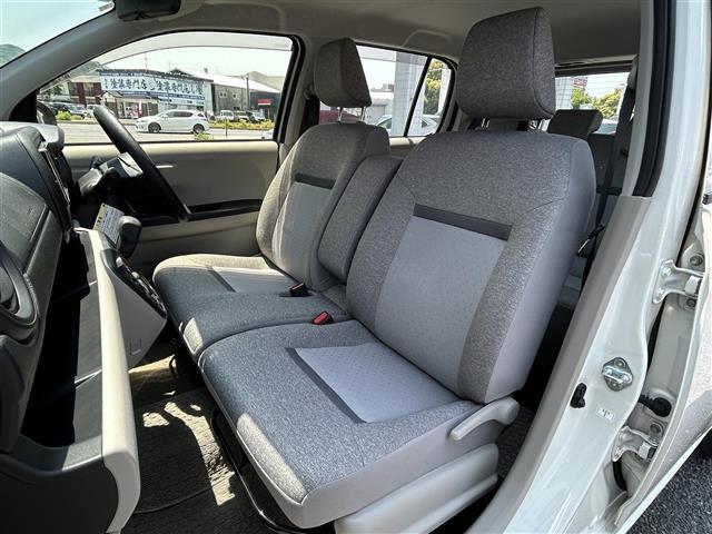 ◆ビルトインETC◆純正フロアマット◆ISOFIX◆プッシュスタート◆電源ソケット×1◆スペアキー×1◆純正車載品・リアワイパー×1・サイドミラーカバー×2◆保証書