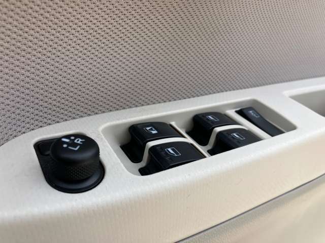 この度はカーセンサーNETをご覧頂き、誠にありがとうございます！安心してお乗り頂けるよう、当社の指定工場で納車前点検をしっかり行いましてご納車させて頂きます！0078-6002-011745