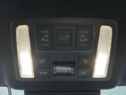 【両側パワースライドドア】小さなお子さまでもボタン一つで乗り降りラクラクです！両手に荷物を抱えている状態でもボタンを押せば自動で開閉するので、お買い物やお出かけの際にはとっても重宝します！