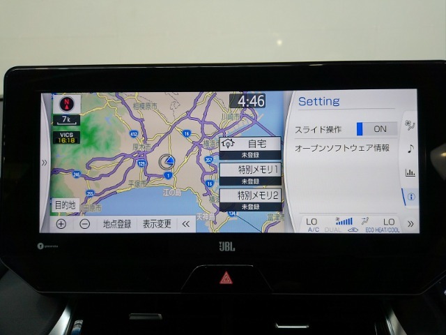 フルセグチューナー内蔵のメーカー純正メモリーナビゲーション搭載です。Bluetooth接続、USBポート付きです。
