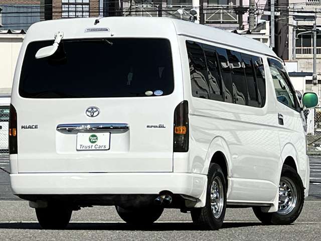 レジアスエース兄弟車！世界の国々で使用され、高い信頼性と広い室内・優れた使用性が評価されてきた伝統的ワンボックスカー！