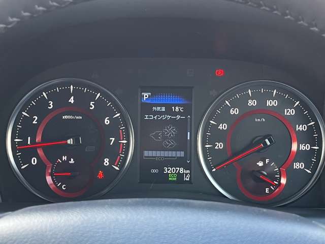 公的機関「（財）日本自動車査定協会」の基準を採用。日本オートオークション協議会「走行距離管理システム」で距離に不正がないかもチェック済です。専門業者によるルームクリーニング実施。