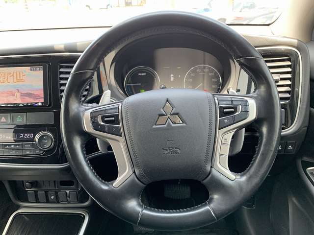 SDナビTV☆Bluetooth☆ETC☆アラウンドビューモニター☆FCM☆LDW☆追従走行☆パドルシフト☆ハーフレザーシート☆パワーシート☆シートヒーター☆ハンドルヒーター☆LEDライト☆試乗OK