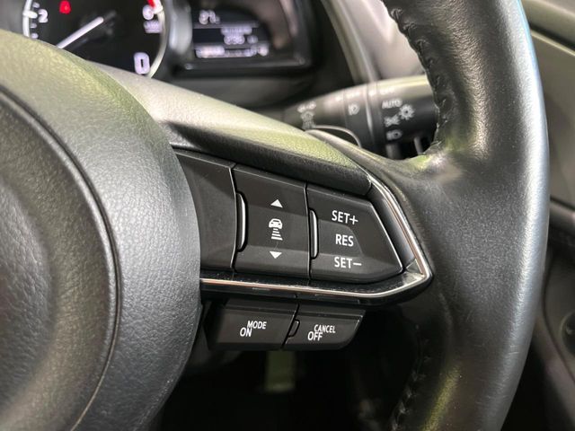 【マツダ・レーダークルーズコントロール】高速道路での長距離走行が楽に！自動で速度を保つクルーズコントロールが、衝突軽減システムと連携し、前方の車両を感知して車間を保つように速度調節してくれます！！