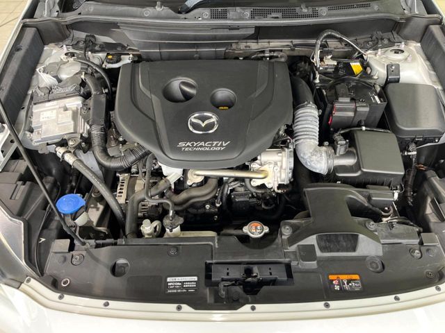親切・丁寧な専門メカニックスタッフが応対！・車検・点検整備・事故等の修理などアフターサービスも安心。お車のカスタマイズもネクステージのサービススタッフまでご相談ください！