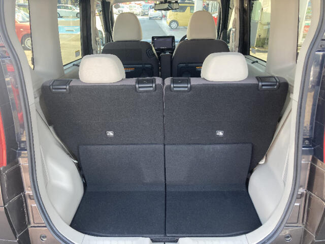 「当社のこだわり」　　冠水車　雹害車などの安い車両を修理して販売しておりません。ご安心下さい！