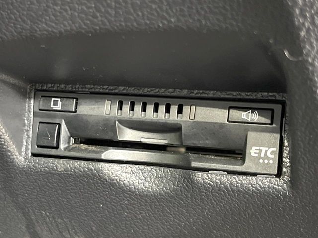 【ETC】高速道路の料金所をストレスなく通過！話題のスポットやサービスエリアに多い「スマートIC」利用時は必須のアイテムです。当店でセットアップを実施、ご納車当日からすぐにご利用いただけます！
