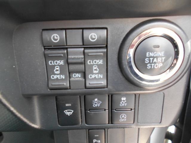 スライドドアの開閉操作が運転席で行えます！