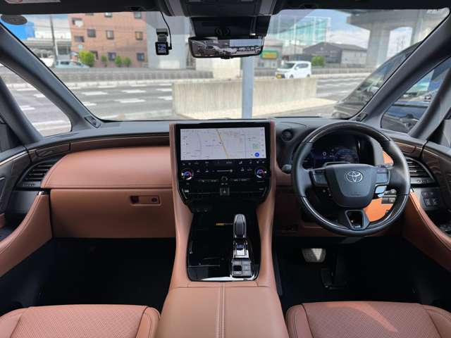 広々とした高級感のある内装。